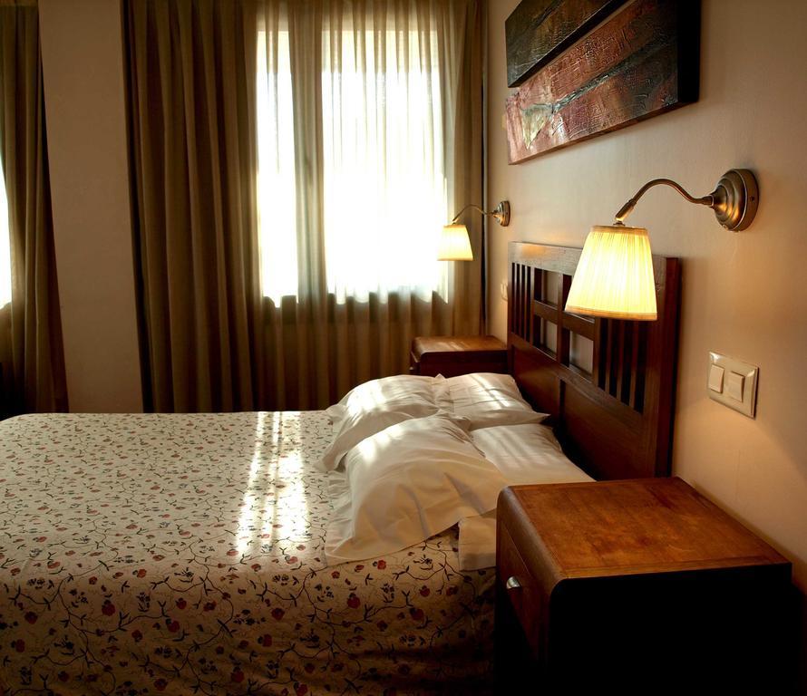 La Ciudadela Hotell Barcelona Rum bild