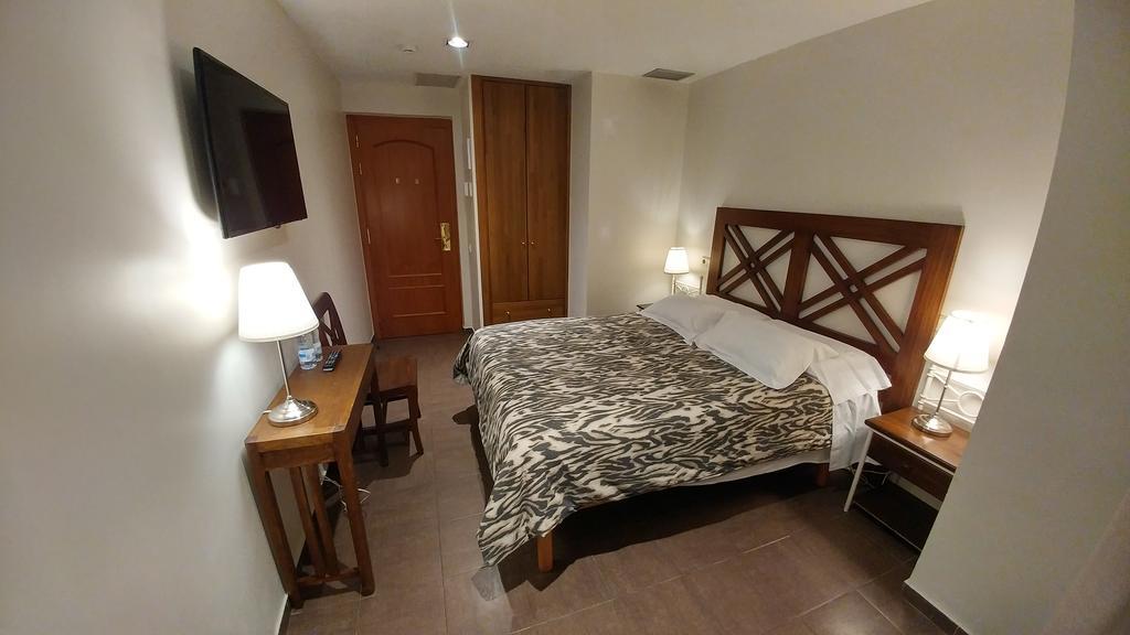La Ciudadela Hotell Barcelona Exteriör bild