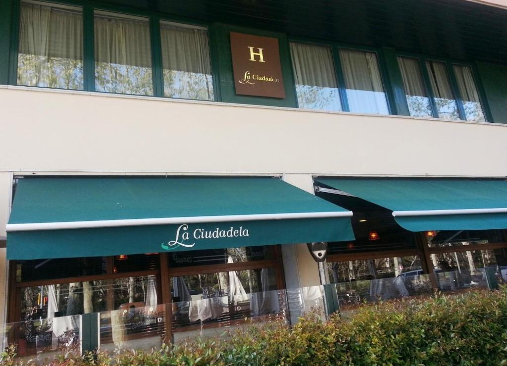 La Ciudadela Hotell Barcelona Exteriör bild