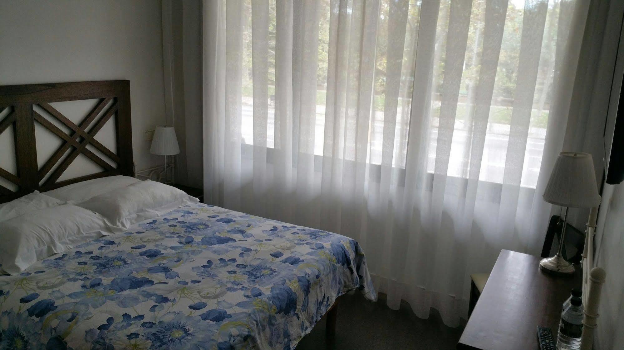 La Ciudadela Hotell Barcelona Exteriör bild